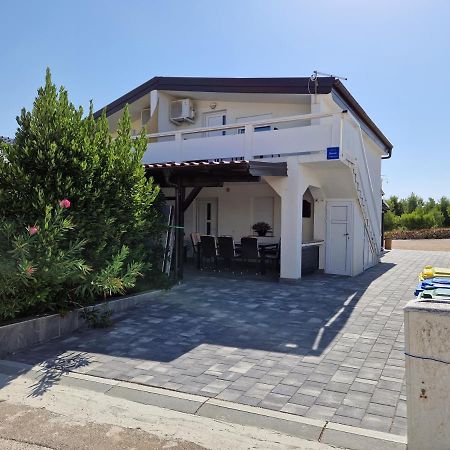 Apartmani Deak Vir Exterior photo